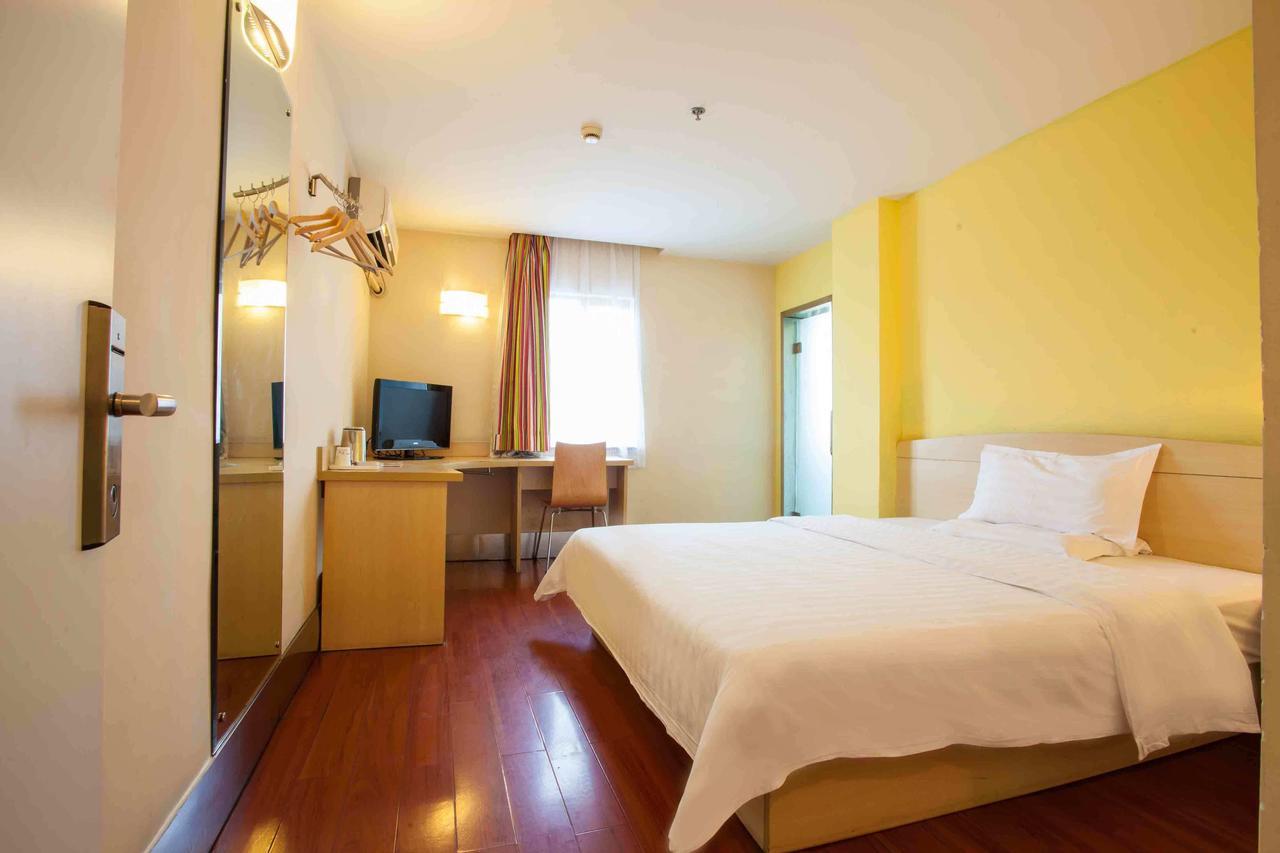7Days Inn Yunfu Luoding Central Quarto foto